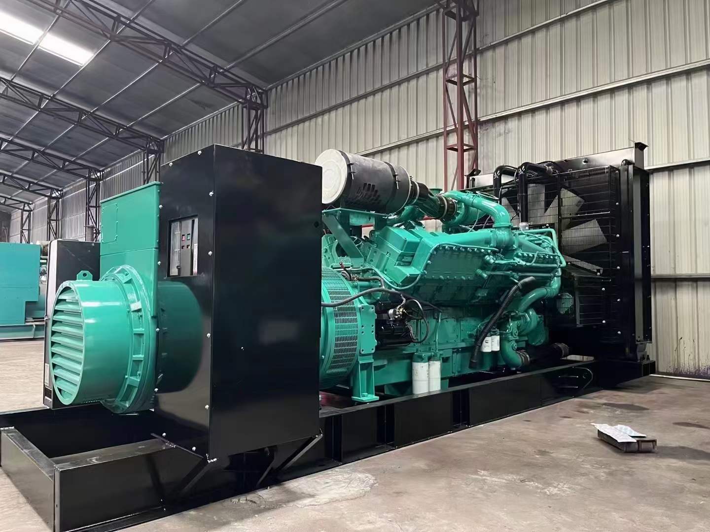 珠山如何降低 800kW 柴油发电机输出电流的波动？