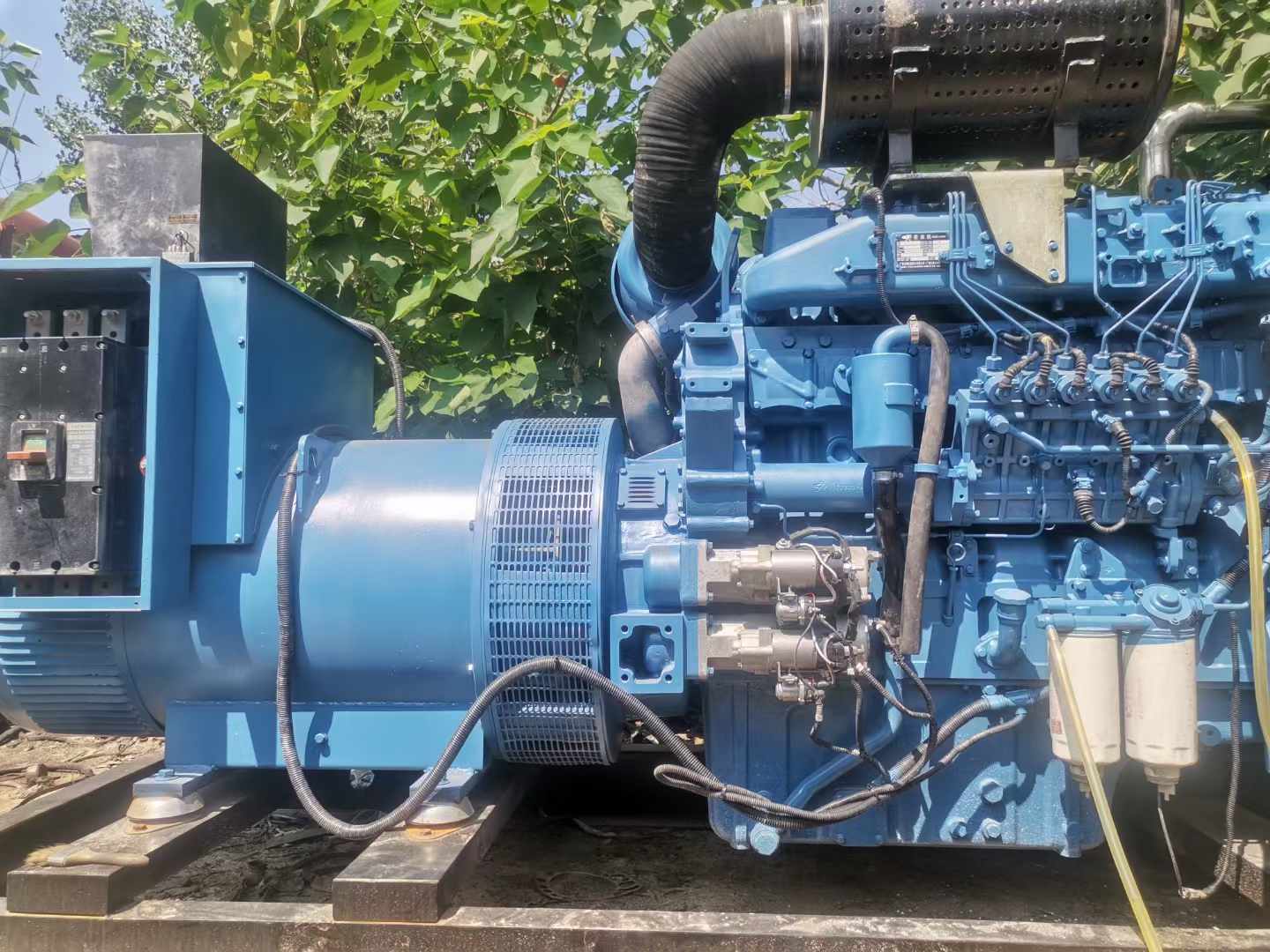 珠山详细说明降低 800kW 柴油发电机输出电流波动的方法